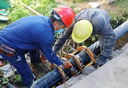 農(nóng)村供水工程管材采用應(yīng)符合哪些標準？